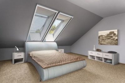 Insektenschutz-Rollo Schlafzimmer mit Dachfenster und maßgefertigtem Insektenschutz in Karlstadt für ruhige Nächte ohne Mücken